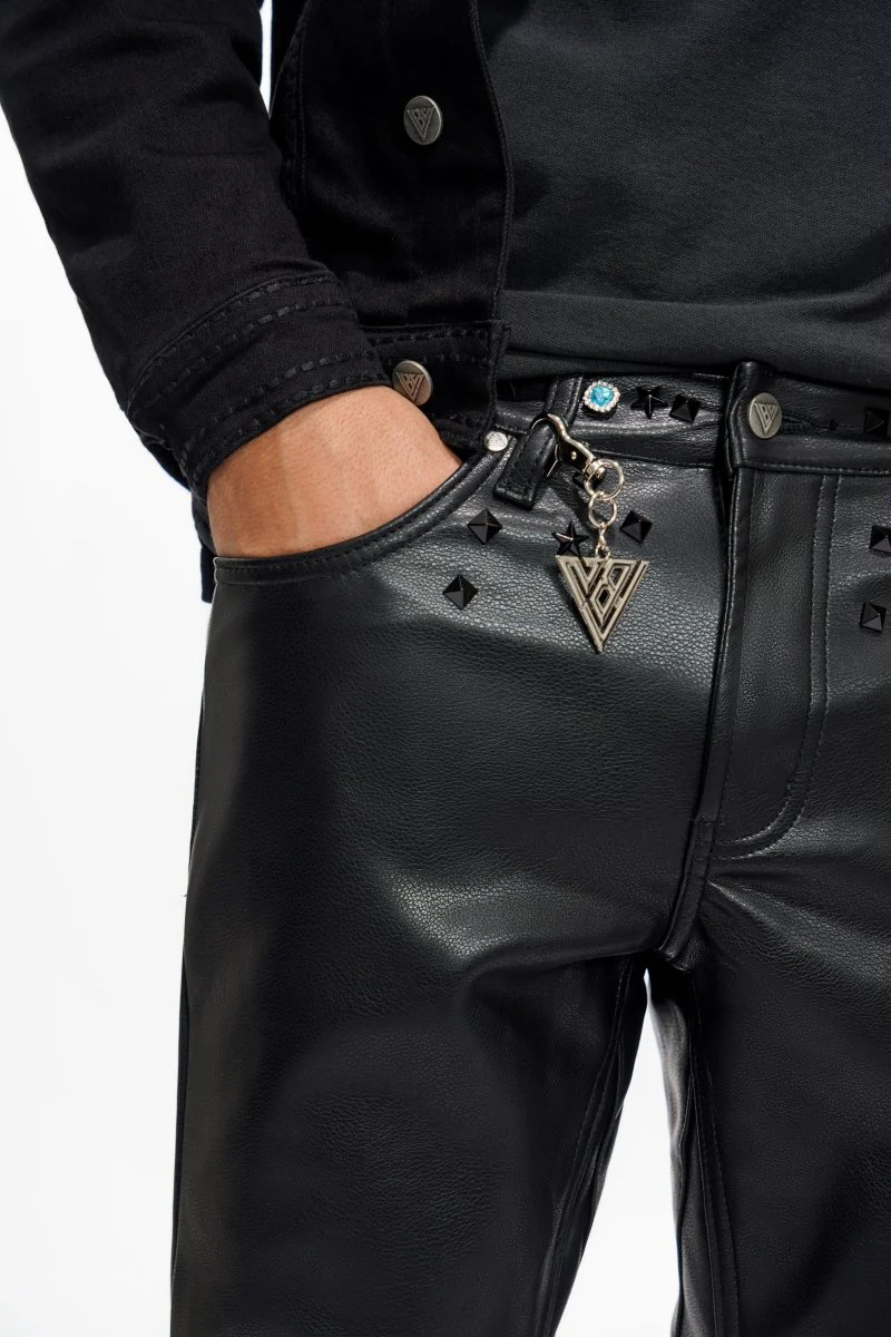 Ion Black Leather Stacked - Image 4